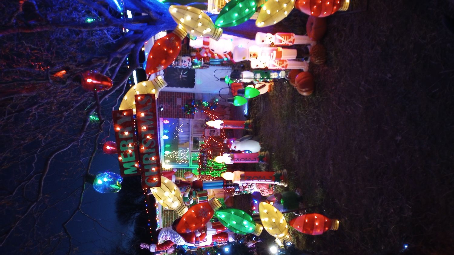 DYERDOWN HOLIDAY HOUSE, Christmas lights in Ferguson, MO (photo 2)