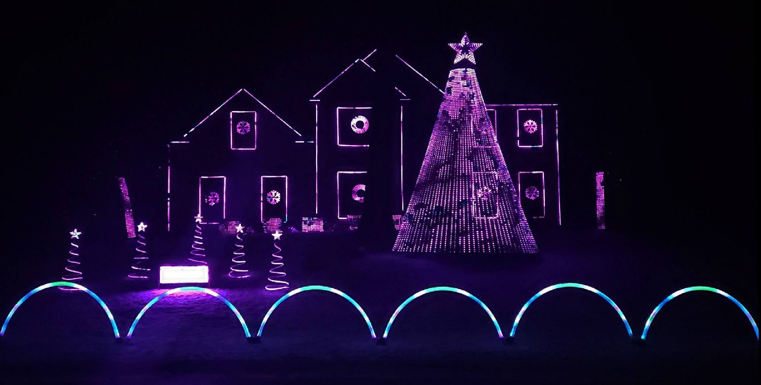 Lights on Ginger, Christmas lights in Clifton Park, NY (photo 1)