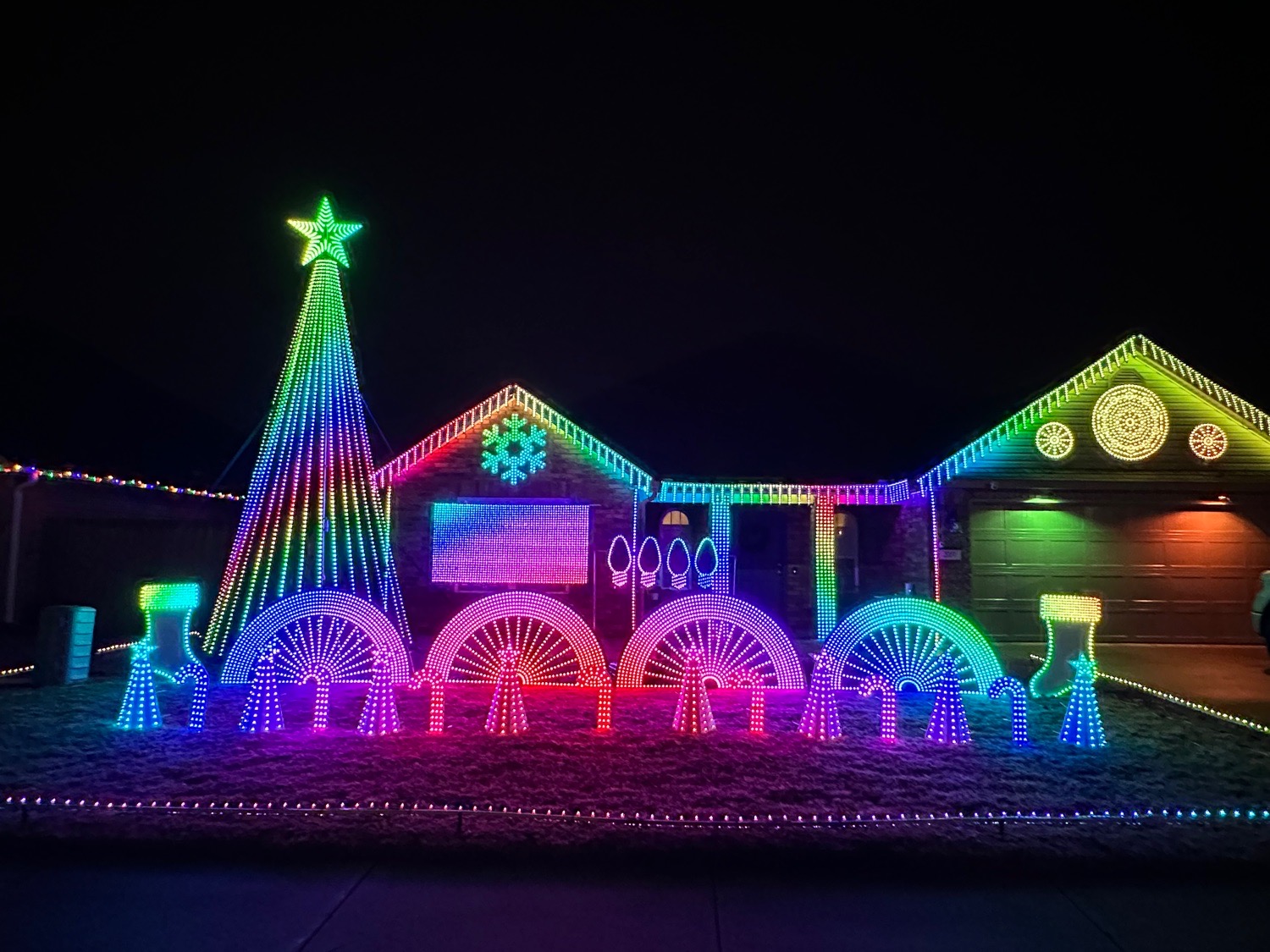 Lumos Light Show, Christmas lights in Lowell, AR (photo 1)