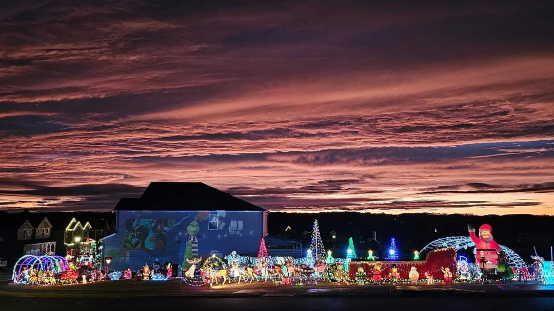 Anthony's Family Lights, Christmas lights in Simpsonville, SC (photo 1)
