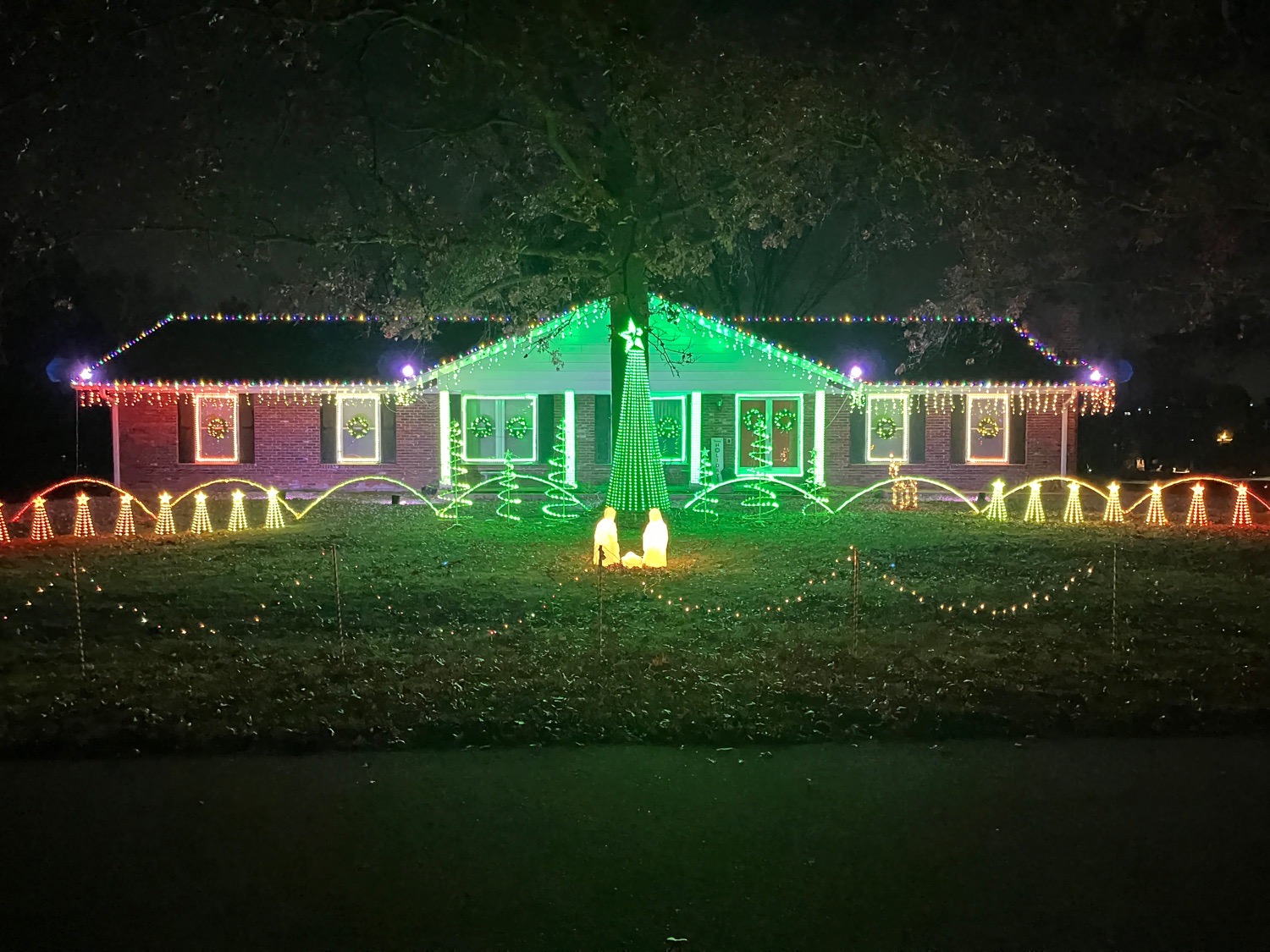 Hidden Lake Lights, Christmas lights in Saint Peters, MO (photo 3)