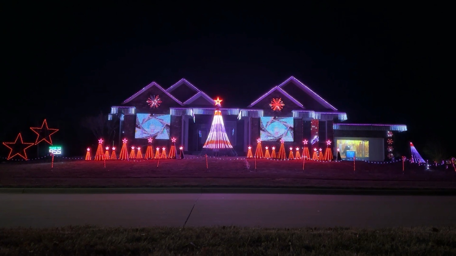 Ankeny Lights, Christmas lights in Ankeny, IA (photo 1)