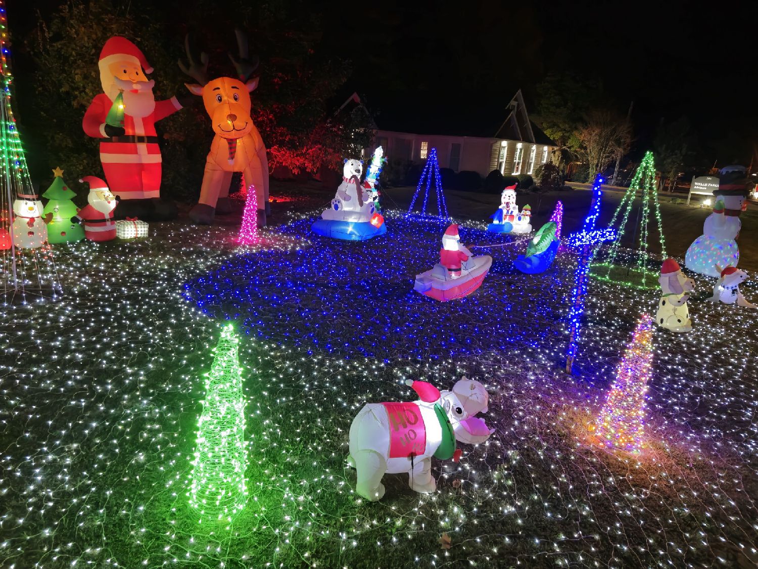 Clarksons Christmas Wonderland, Christmas lights in Kilmarnock, VA (photo 2)