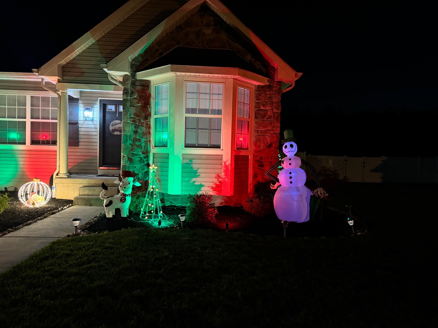 31 Granite Ln, Christmas lights in Penns Grove, NJ (photo 3)