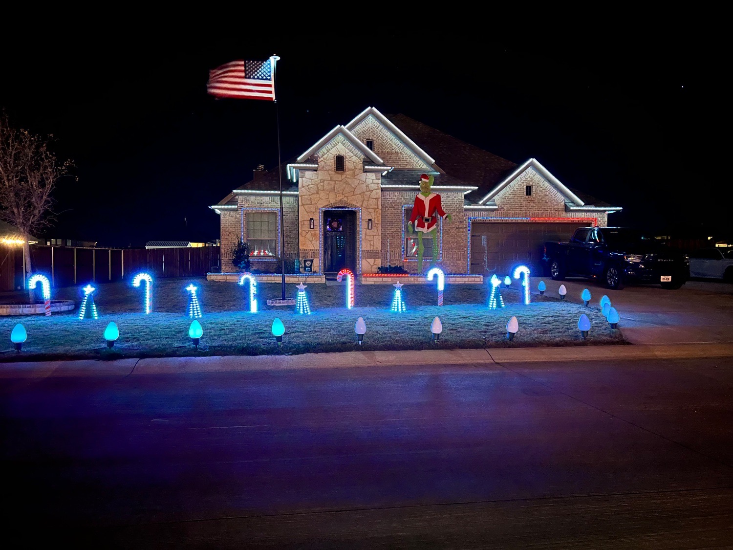 The Jimenez Lights at Godley, Christmas lights in Godley, TX (photo 2)