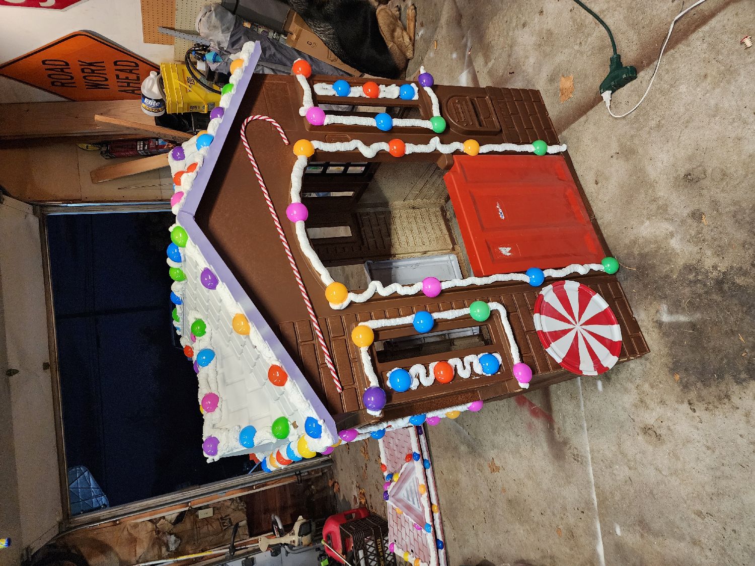 Gingerbread, Christmas lights in Morris, CT (photo 1)