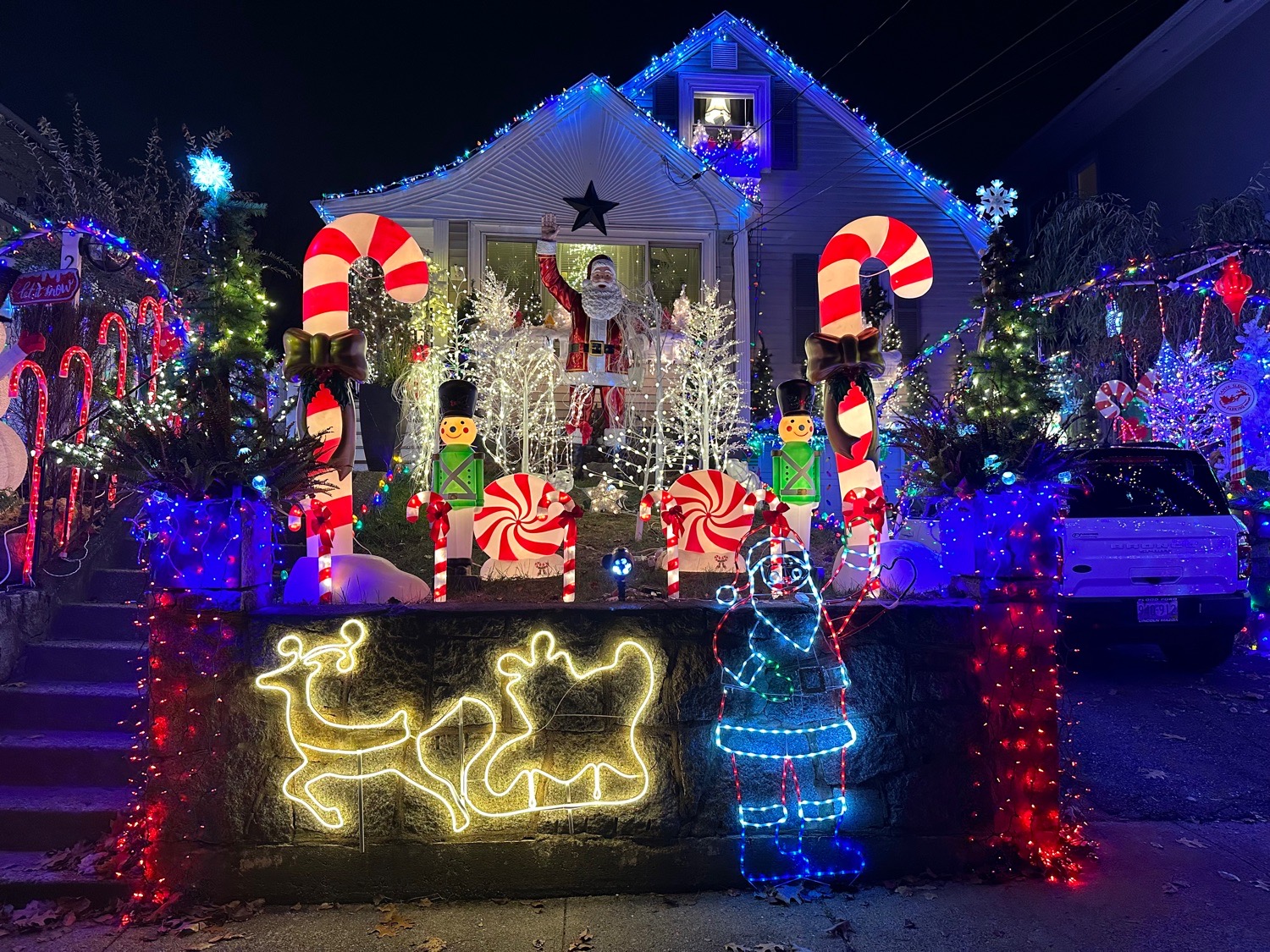 224 power rd, Christmas lights in Pawtucket, RI (photo 1)
