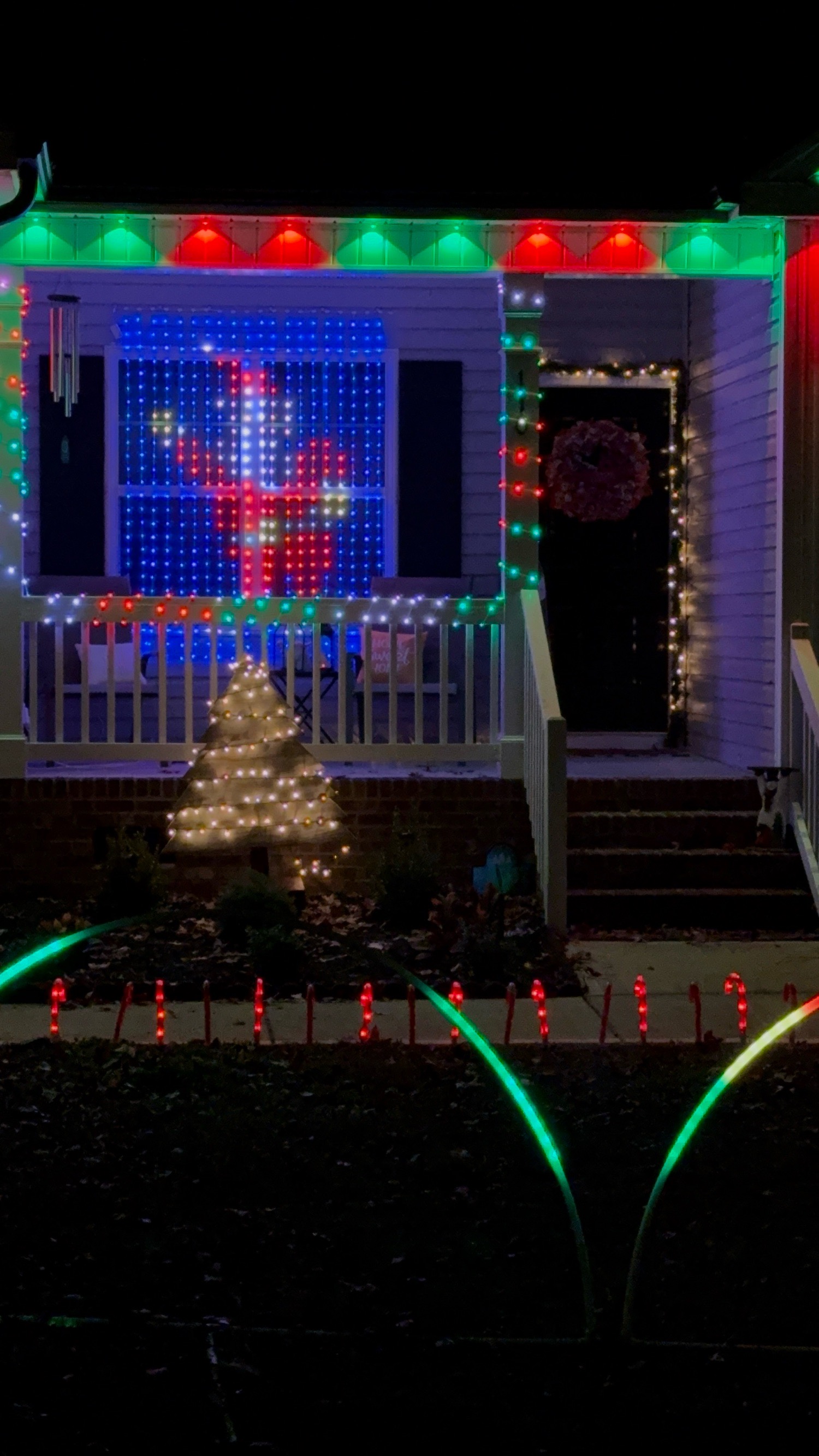 Christmas On Oak Street, Christmas lights in Pine Level, NC (photo 2)