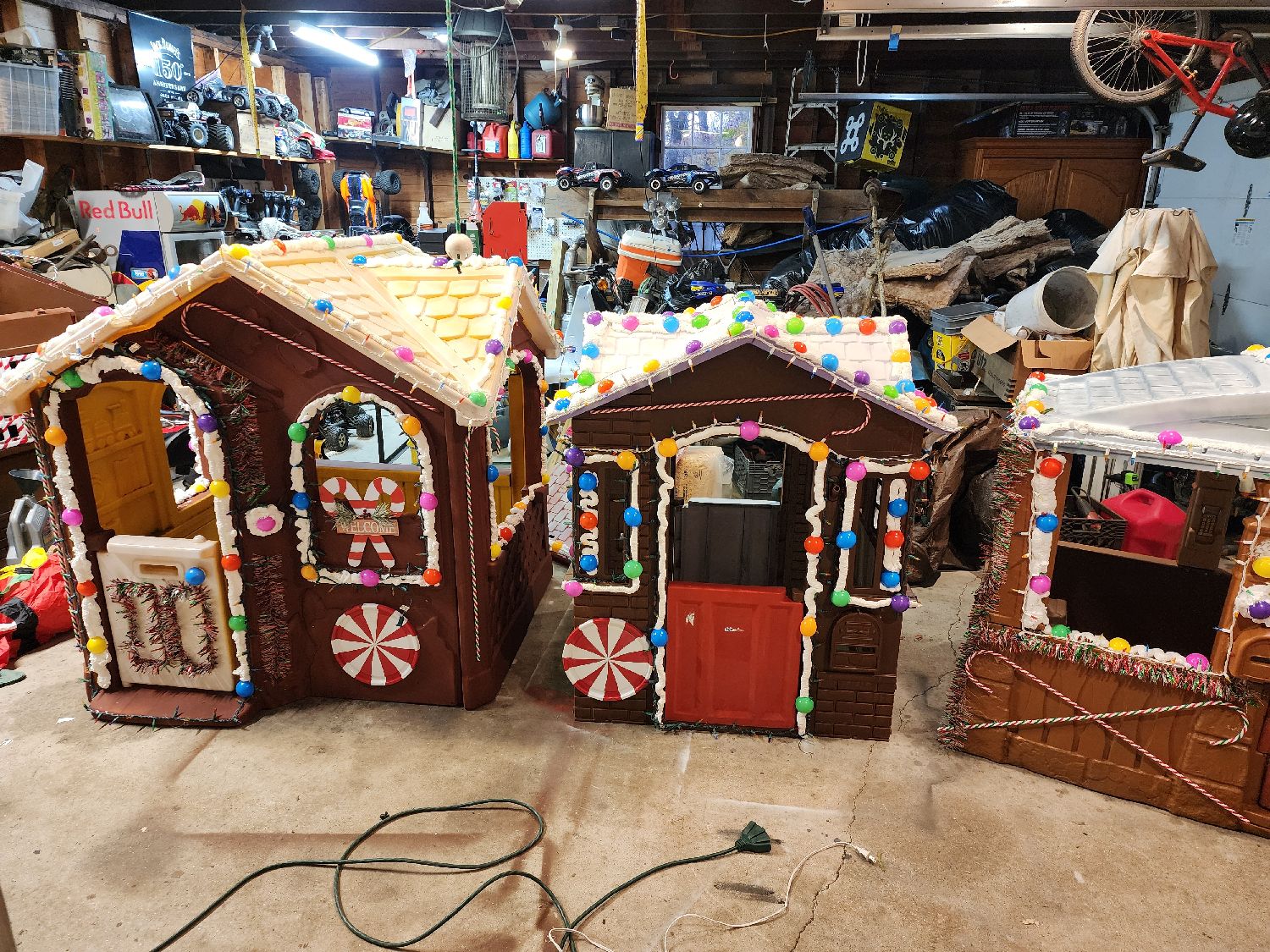 Gingerbread, Christmas lights in Morris, CT (photo 3)