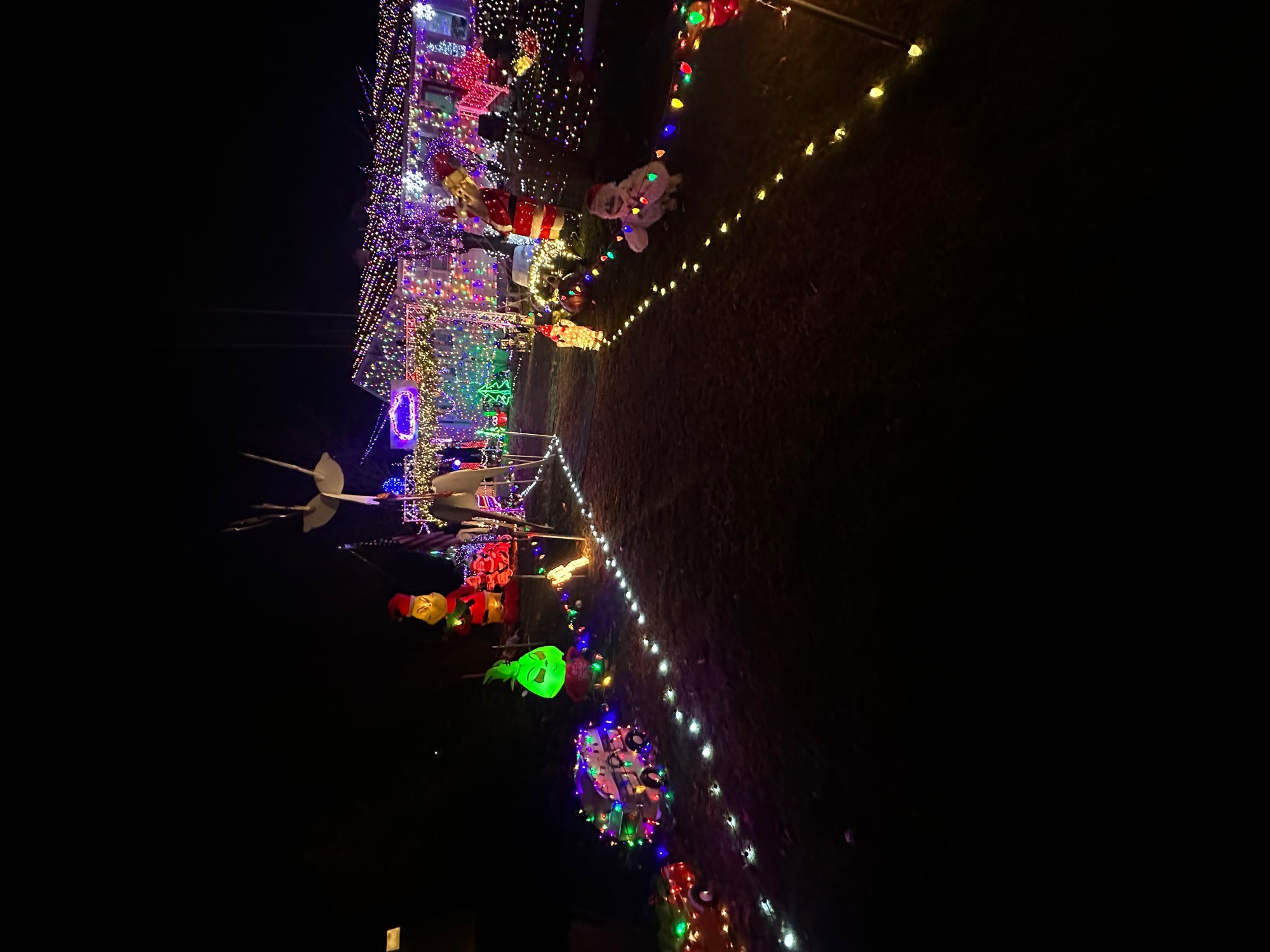 The battes christmas display, Christmas lights in East Hanover, NJ (photo 2)