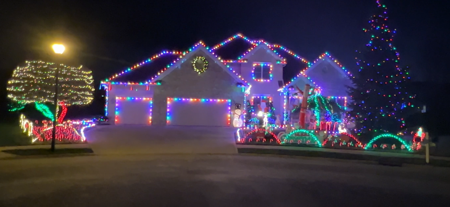Fonte’s display, Christmas lights in Canton, OH (photo 1)