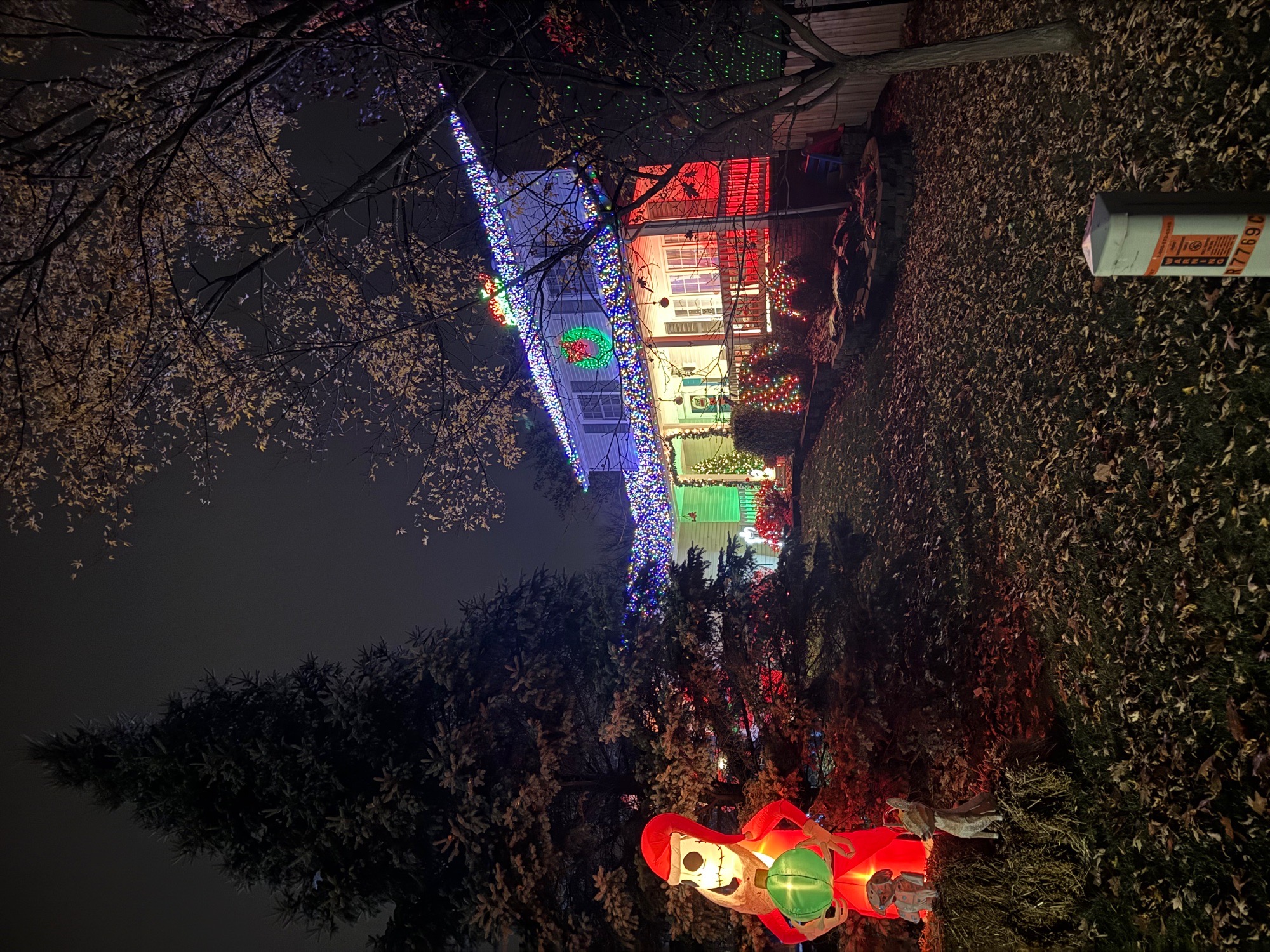 St Andrews Cheer, Christmas lights in Parma, OH (photo 2)