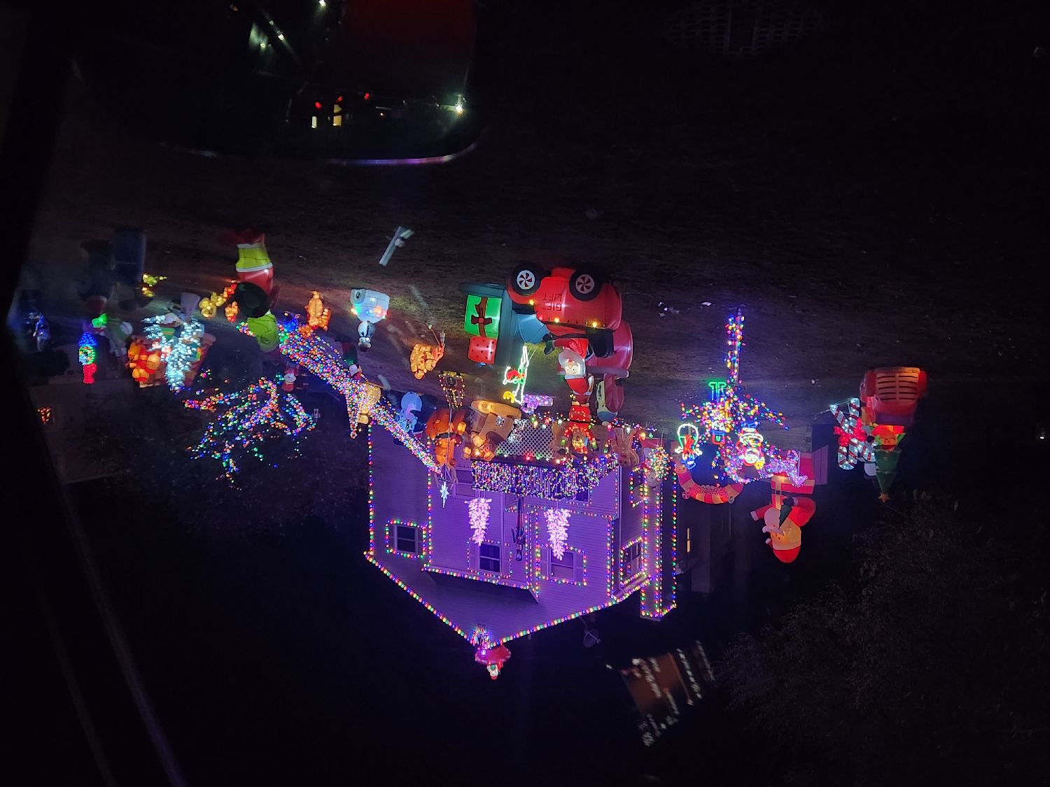 eavis house, Christmas lights in Newark, DE (photo 1)