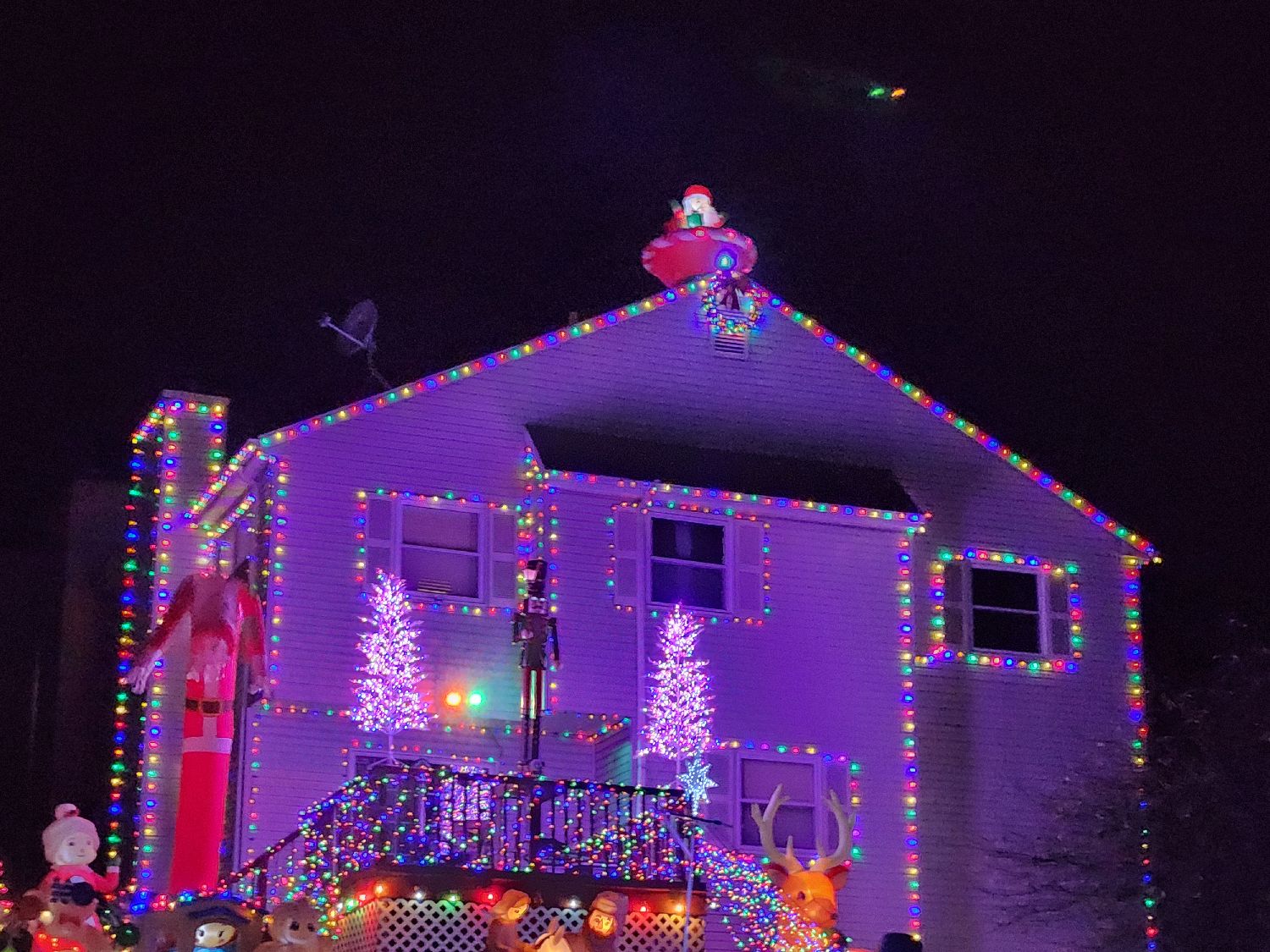 eavis house, Christmas lights in Newark, DE (photo 4)