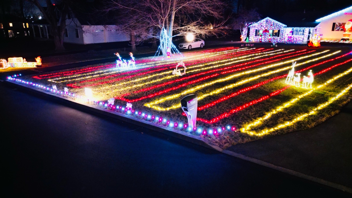 The Minnicks Light Show, Christmas lights in Lansdale, PA (photo 1)