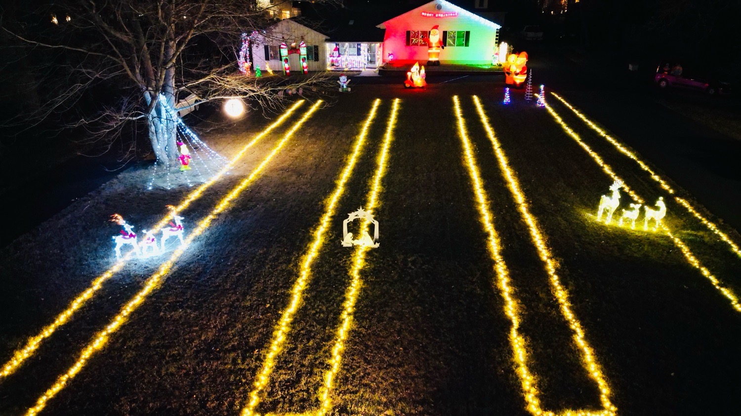 The Minnicks Light Show, Christmas lights in Lansdale, PA (photo 2)