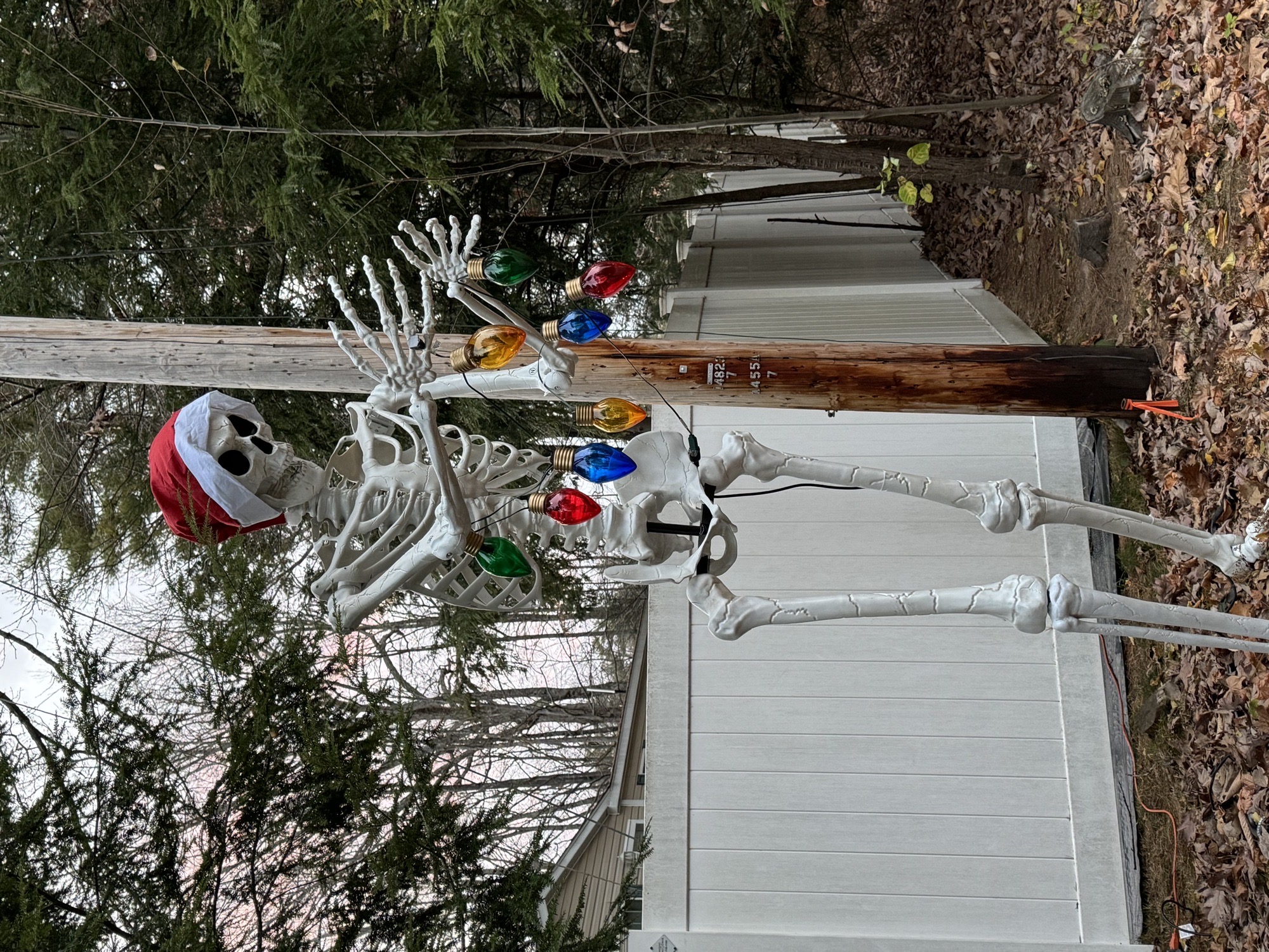 Haunting on Hemlock (Christmas Edition), Christmas lights in Rochester, NH (photo 1)