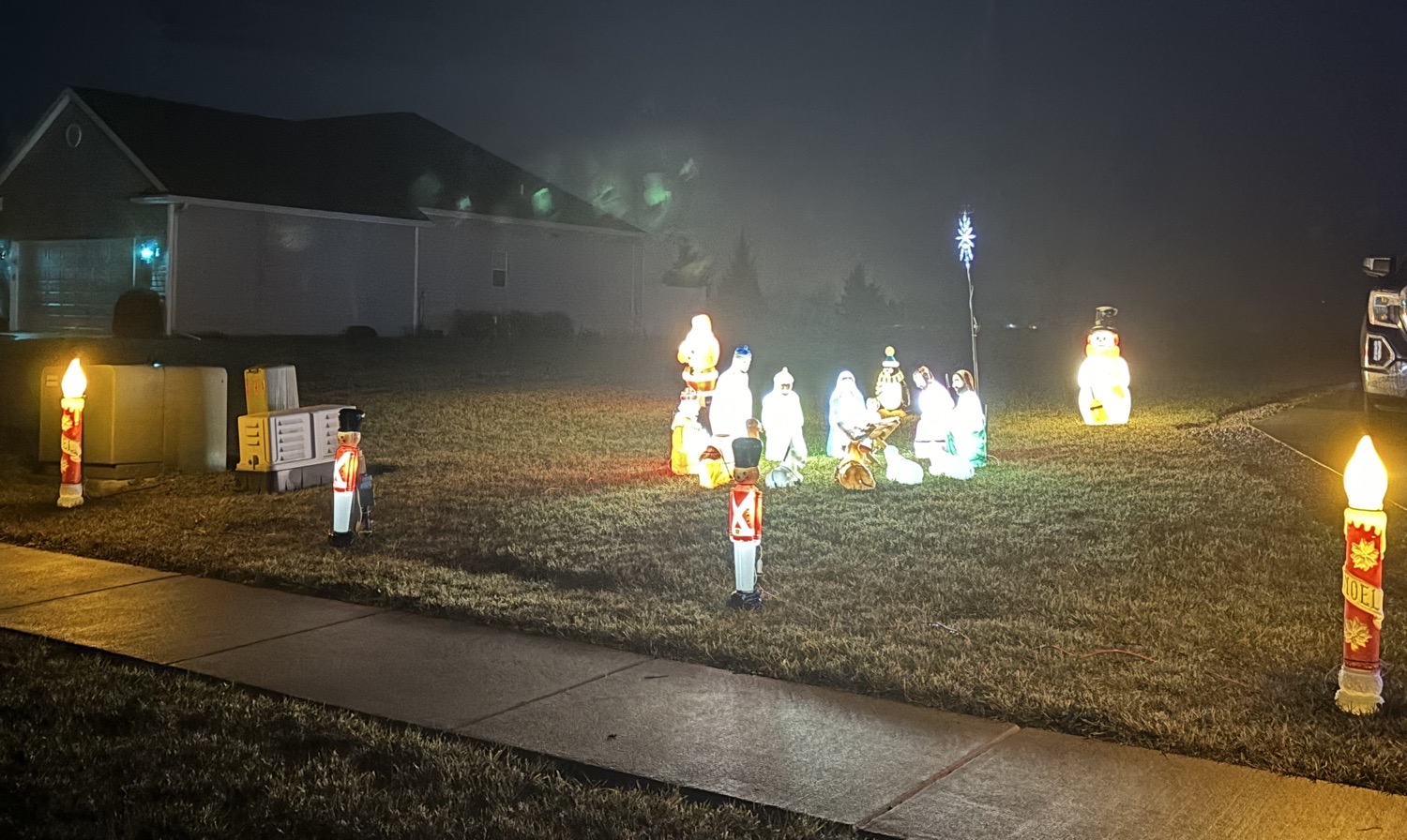 Buschmanns Lights, Christmas lights in Northwood, OH (photo 2)