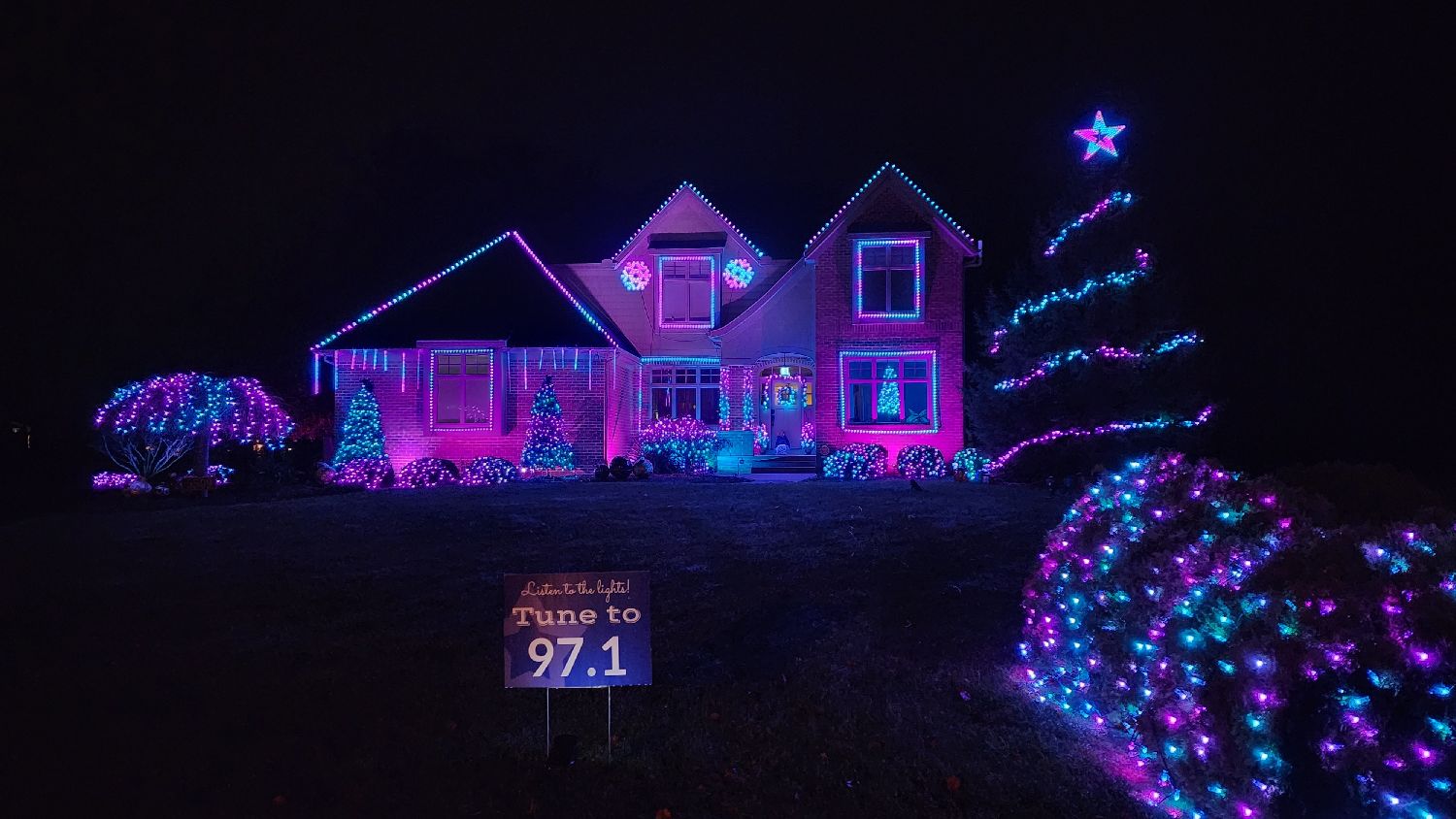 Sandy Acres Lights, Christmas lights in Sandusky, OH (photo 1)