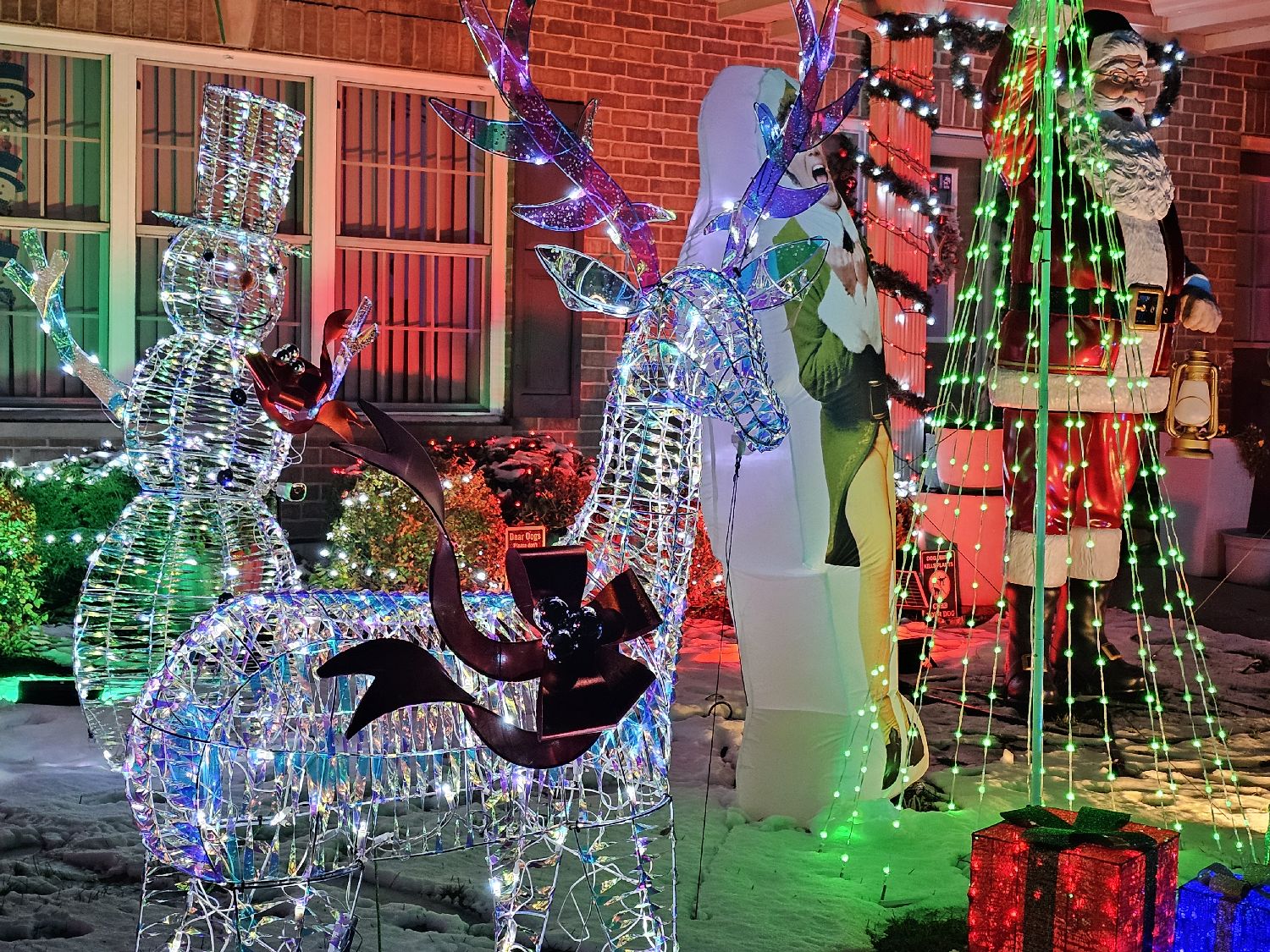 North Pole in Mchenry, Christmas lights in McHenry, IL (photo 3)