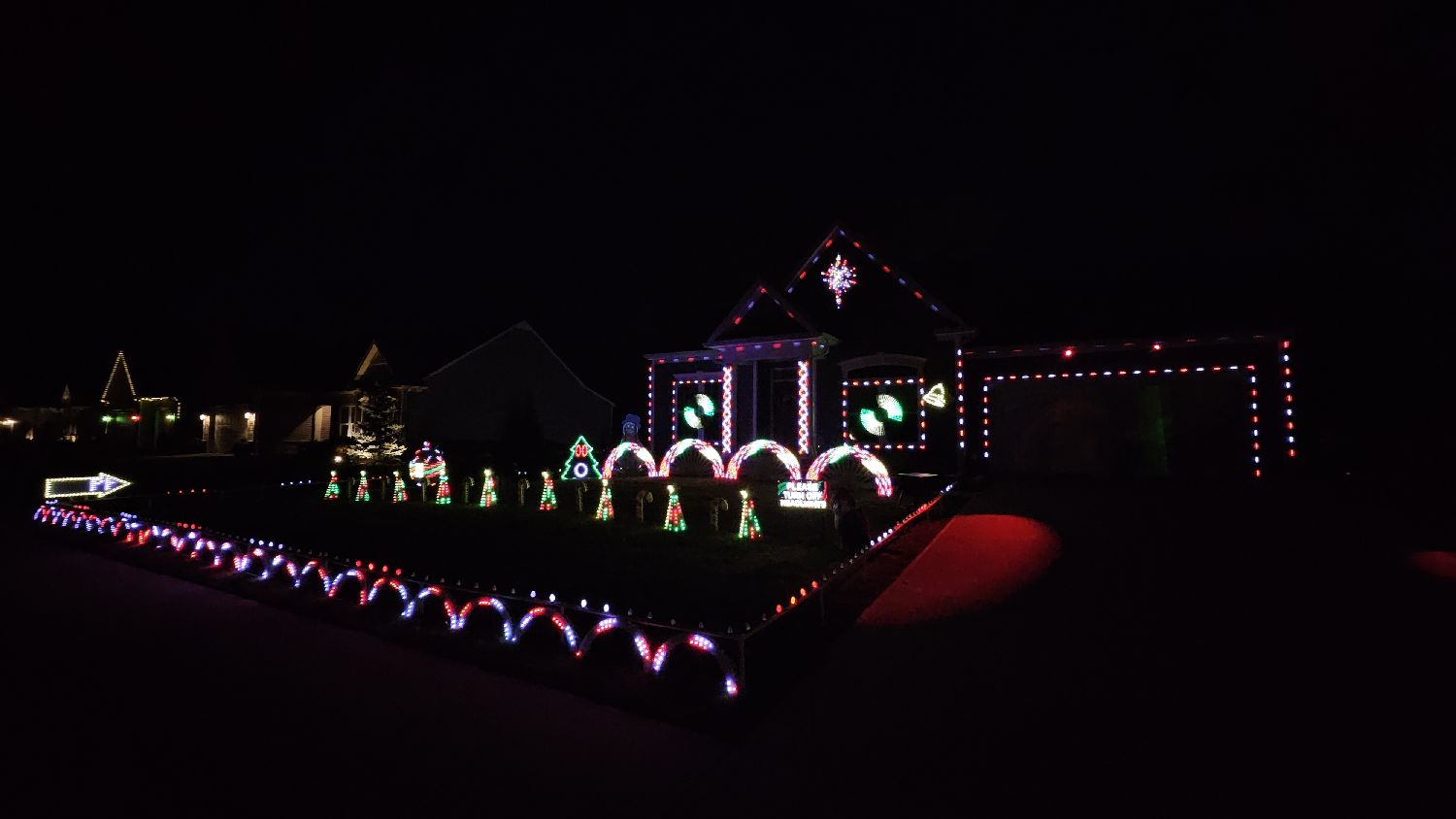 Crosscreek Lights, Christmas lights in North Ridgeville, OH (photo 4)