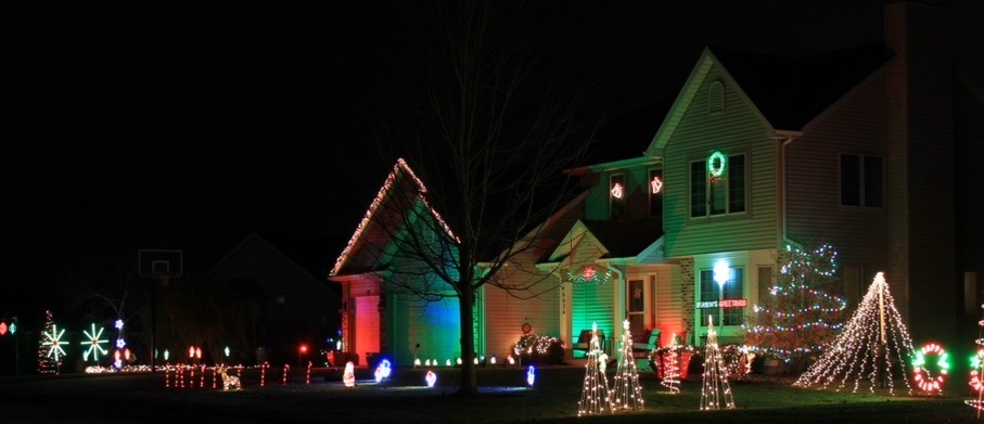 Heritage Avenue Holiday Light Show, Christmas lights in Mount Pleasant, WI (photo 1)