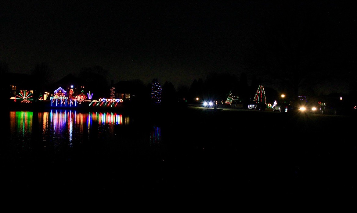 Jamestown Lights, Christmas lights in Caledonia, WI (photo 2)