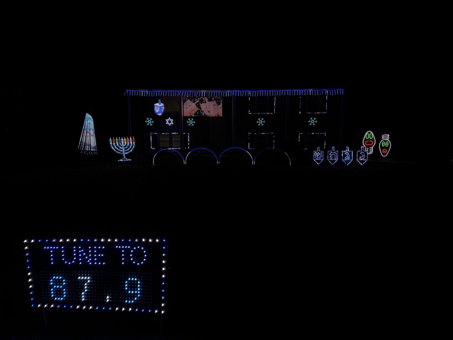 The Hanukkah House, Christmas lights in Manalapan, NJ (photo 1)