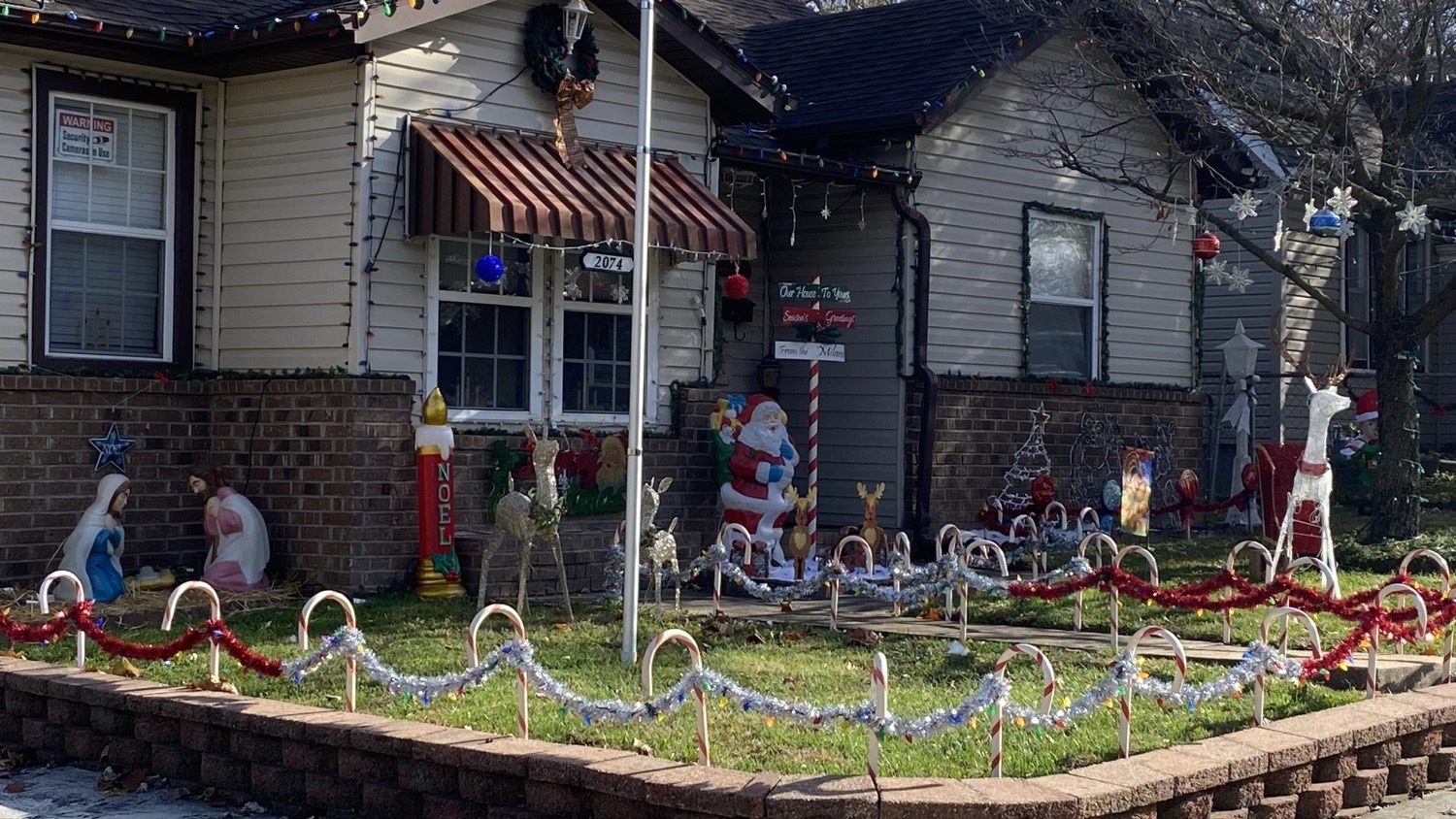 Milam Manor, Christmas lights in Springfield, MO (photo 1)