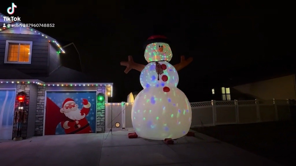 Christmas In Yosemite, Christmas lights in Meridian, ID (photo 4)