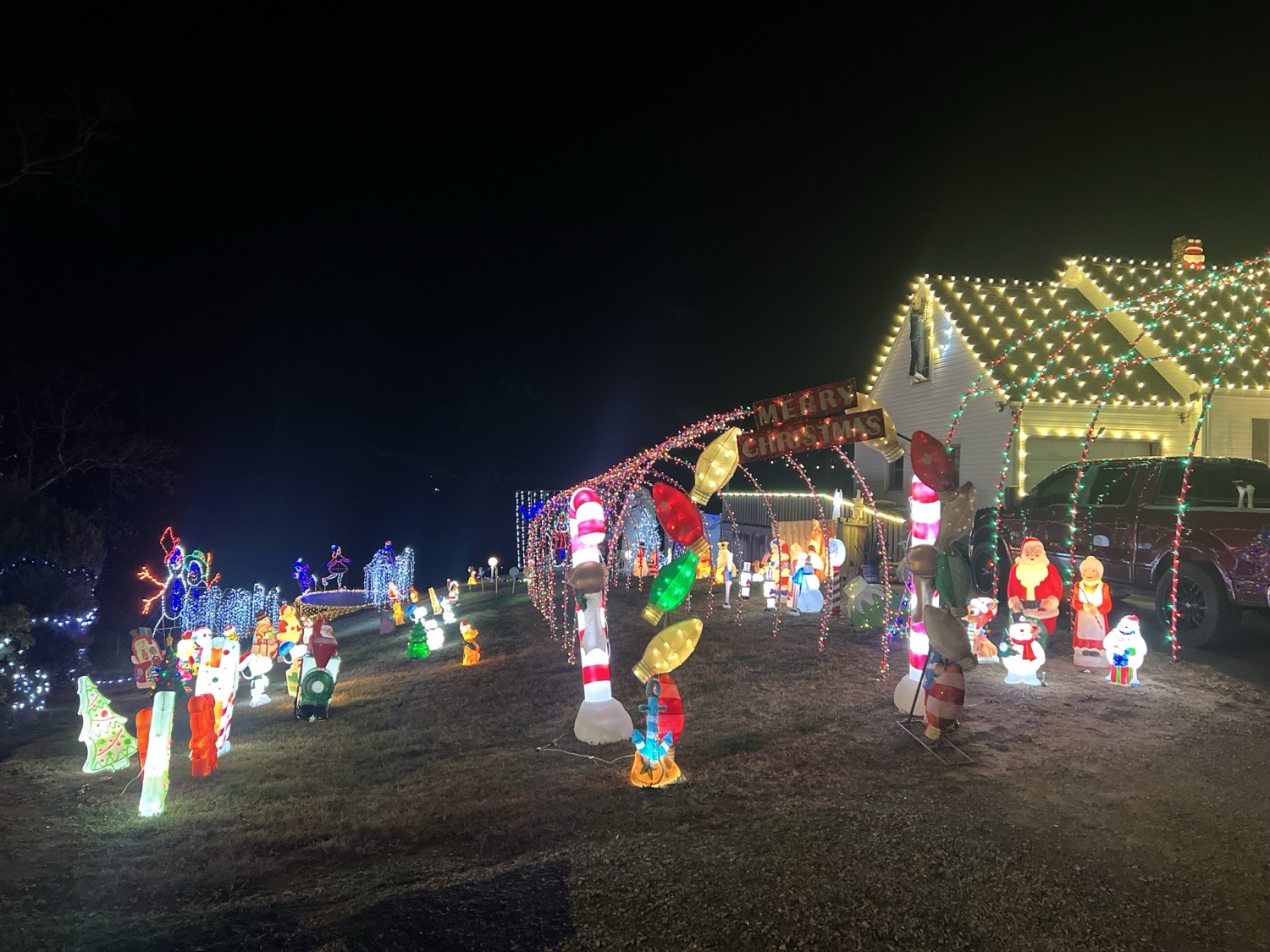 The Stewart’s, Christmas lights in Radford, VA (photo 2)