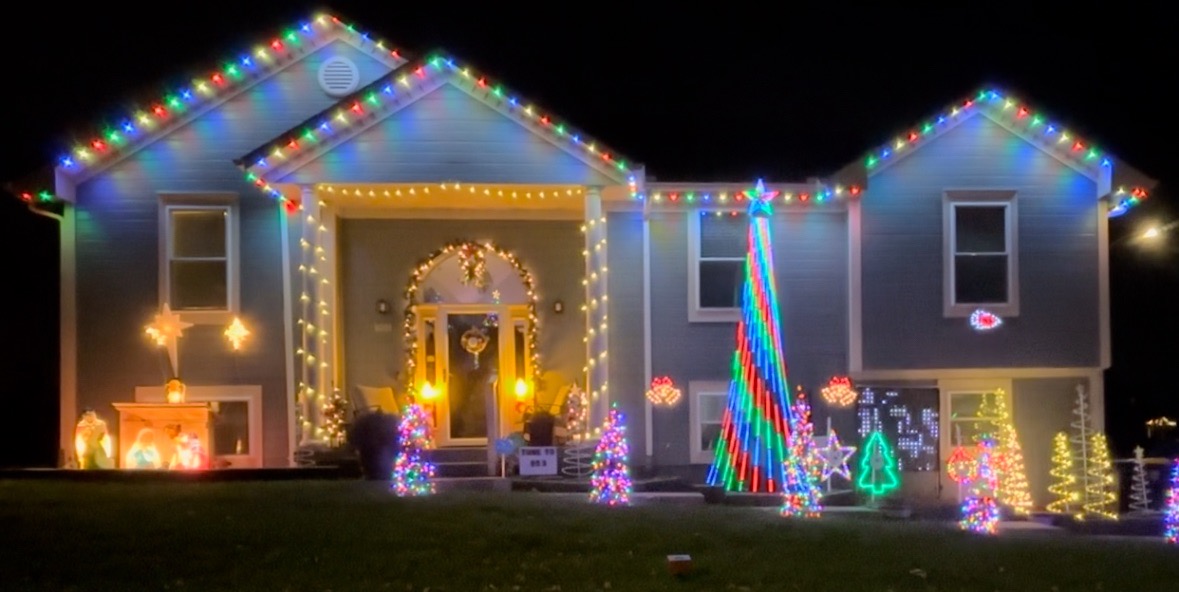 Project Griswold, Christmas lights in Kansas City, MO (photo 3)