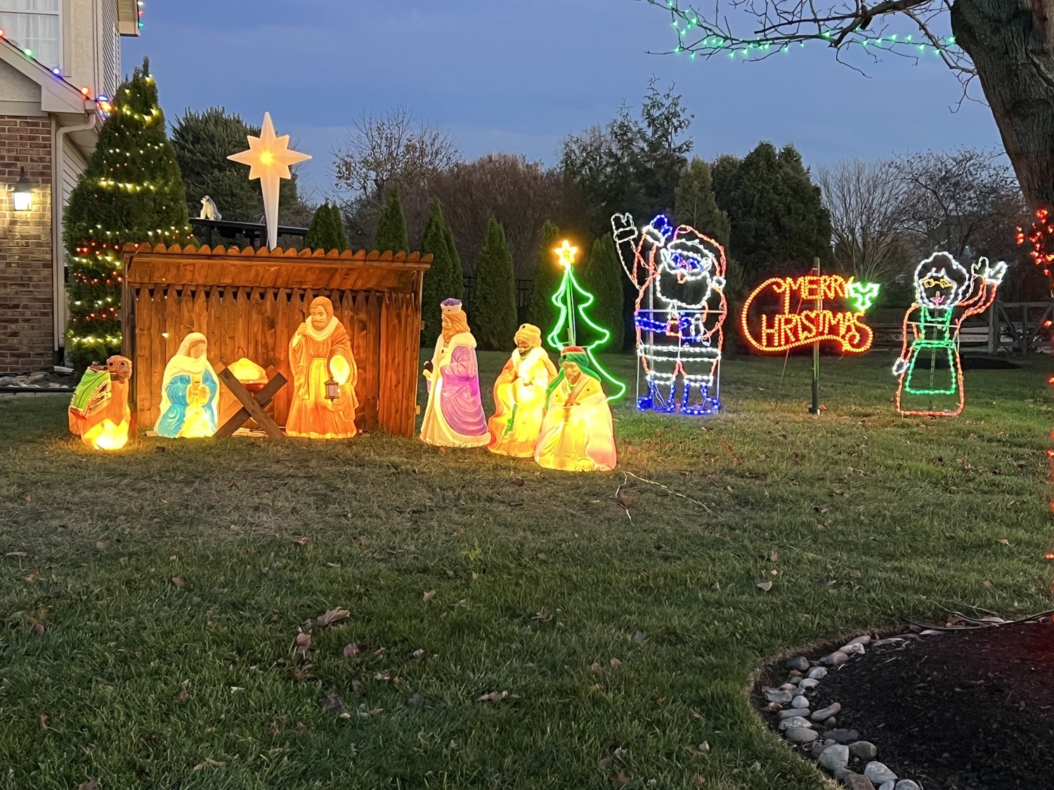 The Korbich Family Musical Light Show, Christmas lights in Hainesport, NJ (photo 3)