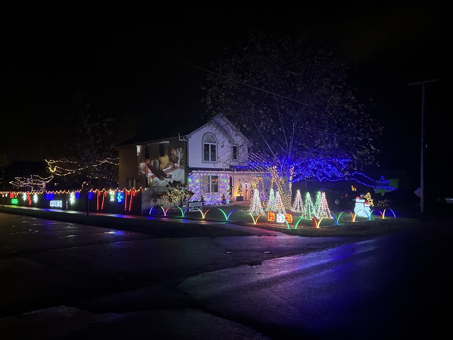 Corner house, Christmas lights in Kenosha, WI (photo 1)