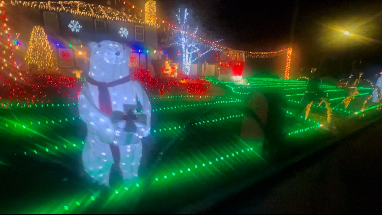 Christmas in full swing, Christmas lights in Flourtown, PA (photo 5)