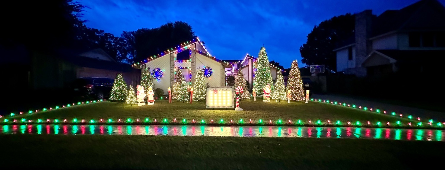 The One House, Christmas lights in Pasadena, TX (photo 3)