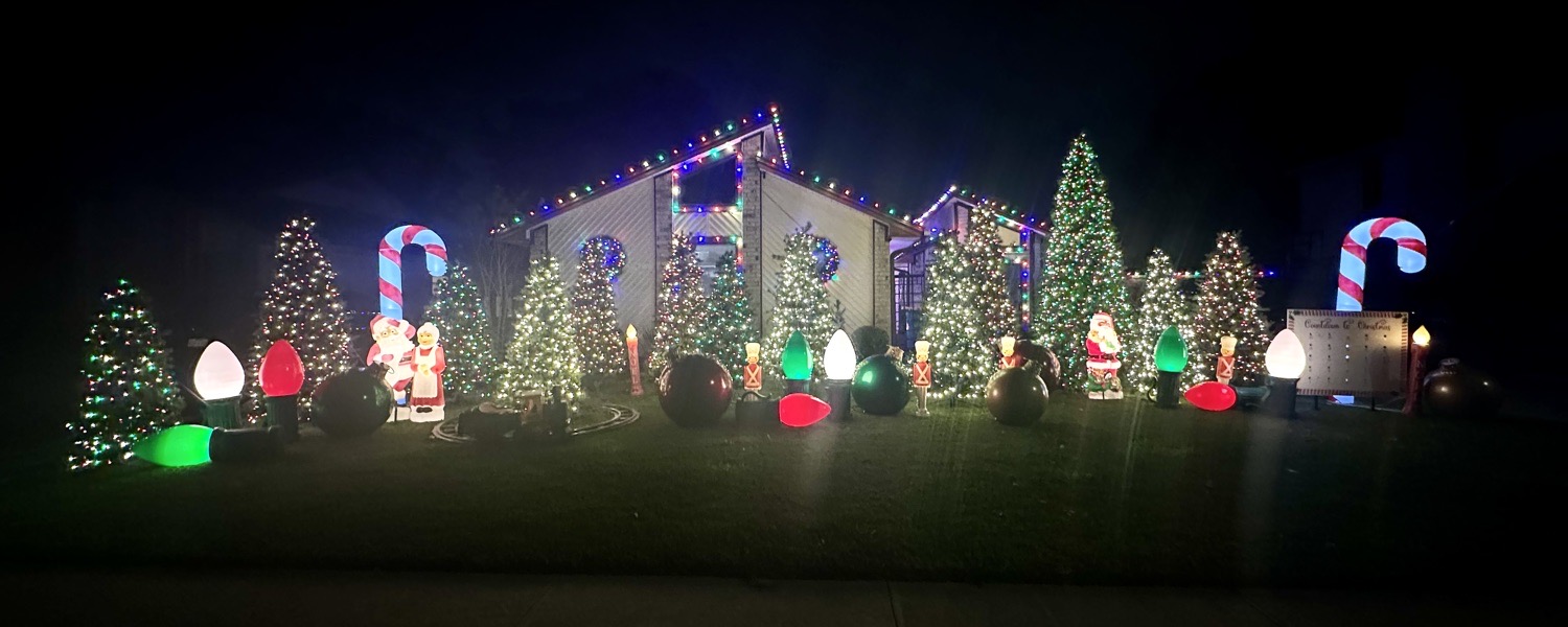 The One House, Christmas lights in Pasadena, TX (photo 1)