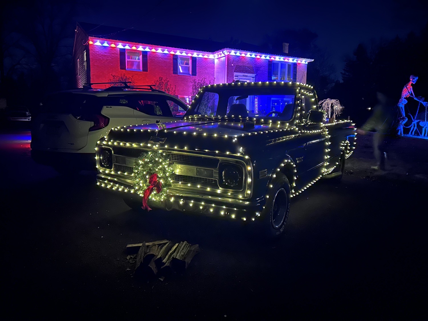 Mr Clark Gris-stone Welcomes You, Christmas lights in Warrington, PA (photo 1)