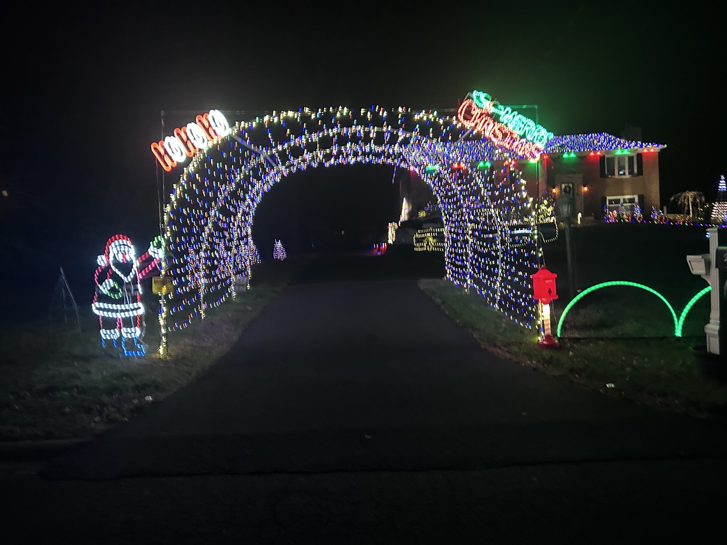 Mr Clark Gris-stone Welcomes You, Christmas lights in Warrington, PA (photo 2)