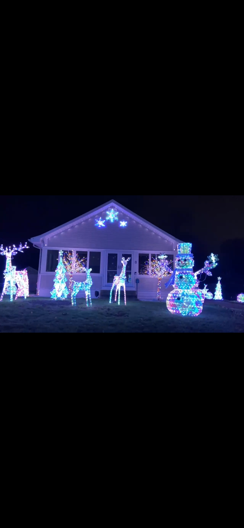 Garrison-Osborn 2025 Christmas Display, Christmas lights in Battle Creek, MI (photo 1)