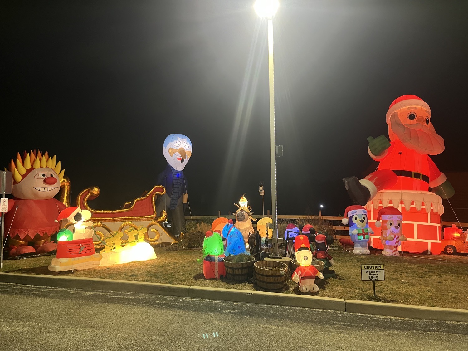 Upper Merion Dance & Gymnastic Center, Christmas lights in King Of Prussia, PA (photo 4)