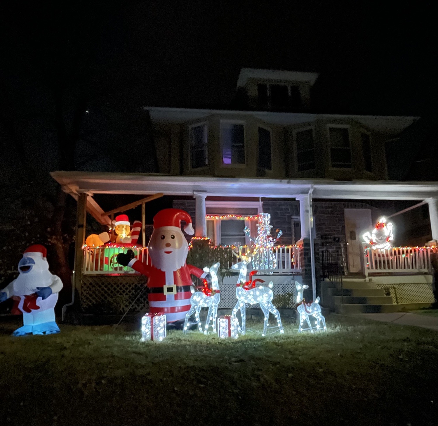 Nowak Christmas extravaganza!, Christmas lights in Upper Darby, PA (photo 1)