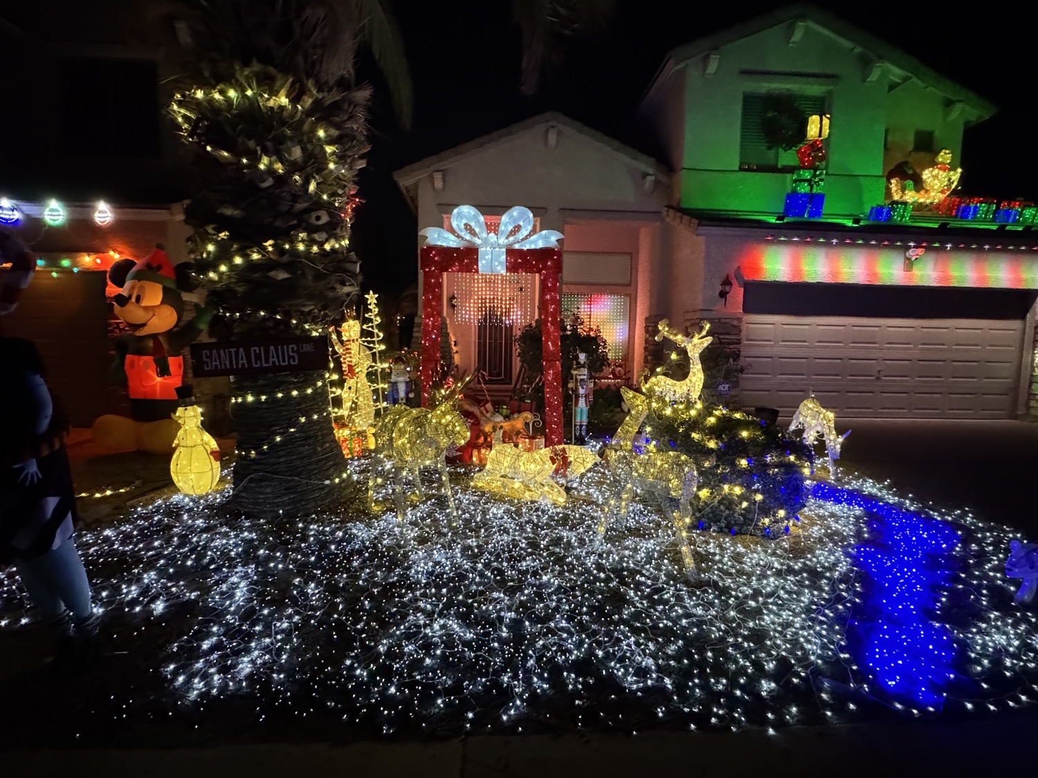 Santa Clause Lane, Christmas lights in Phoenix, AZ (photo 5)
