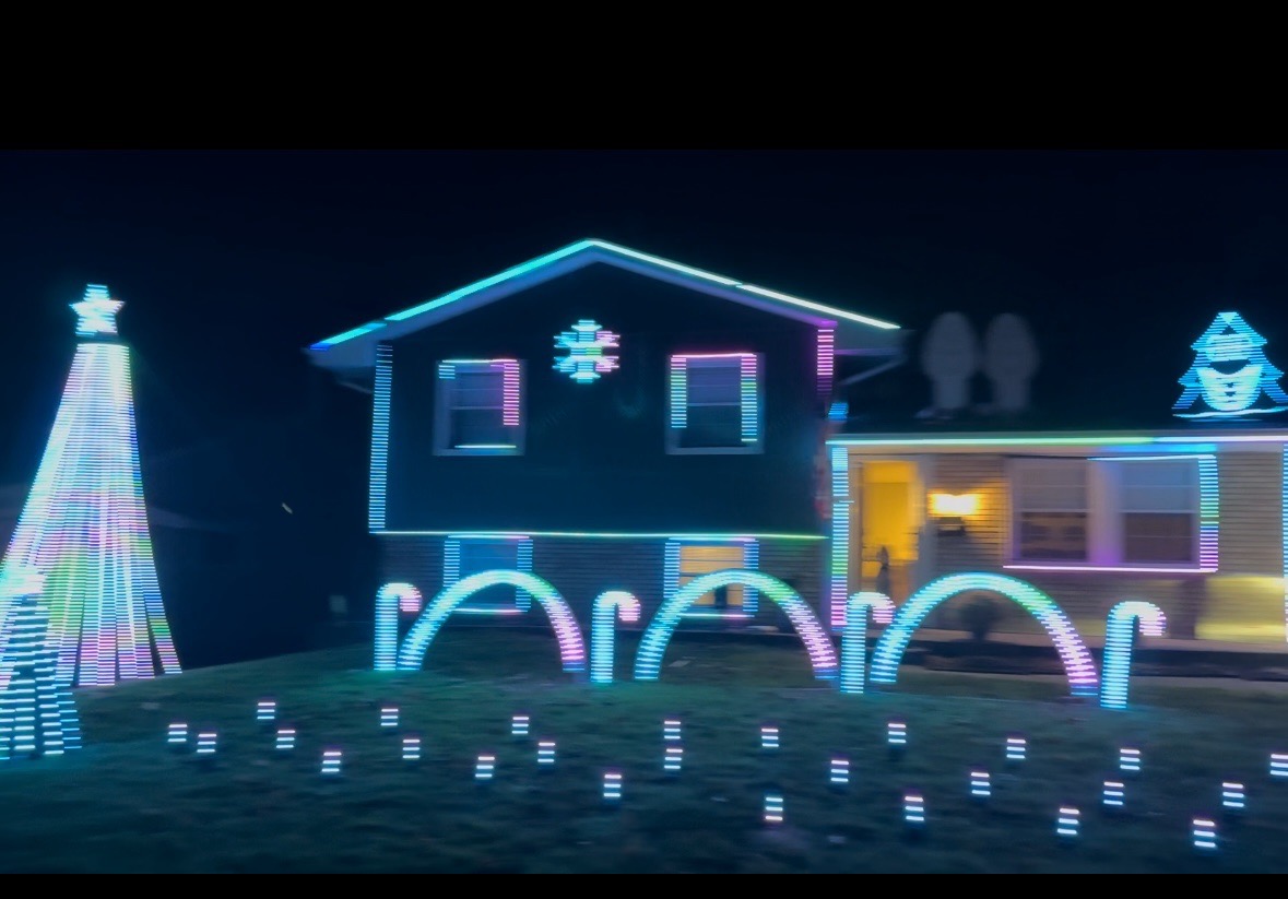 Essex Rd light Show, Christmas lights in Lexington, OH (photo 1)