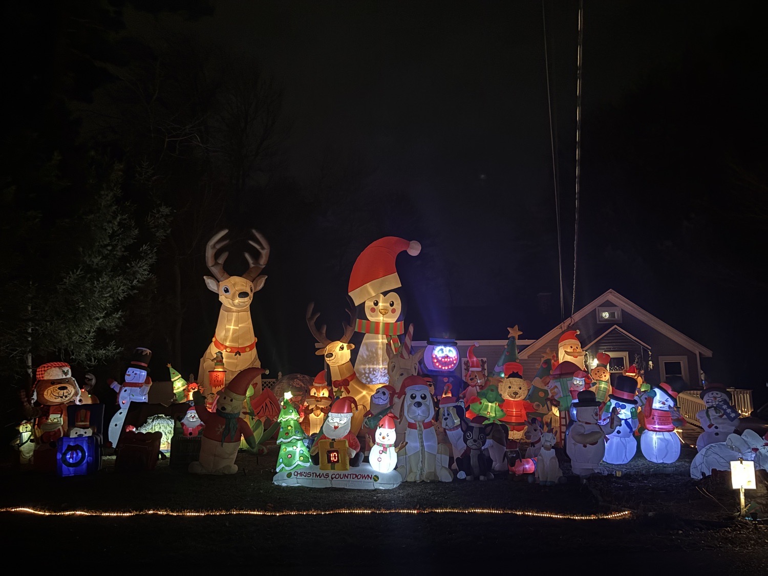 Christmas On Natick, Christmas lights in Lunenburg, MA (photo 1)