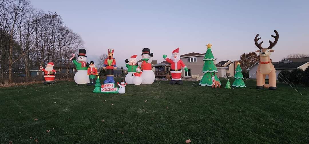 Christmas Wonderland on Meadow Ridge, Christmas lights in Schererville, IN (photo 2)