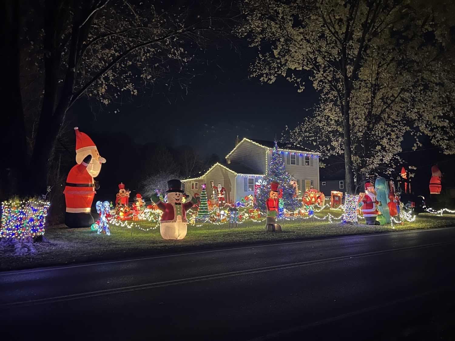West Chester Christmas Light Display, Christmas lights in West Chester, PA (photo 1)