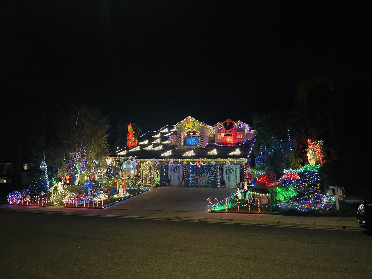 #Cuestportchristmas, Christmas lights in Santa Clarita, CA (photo 2)