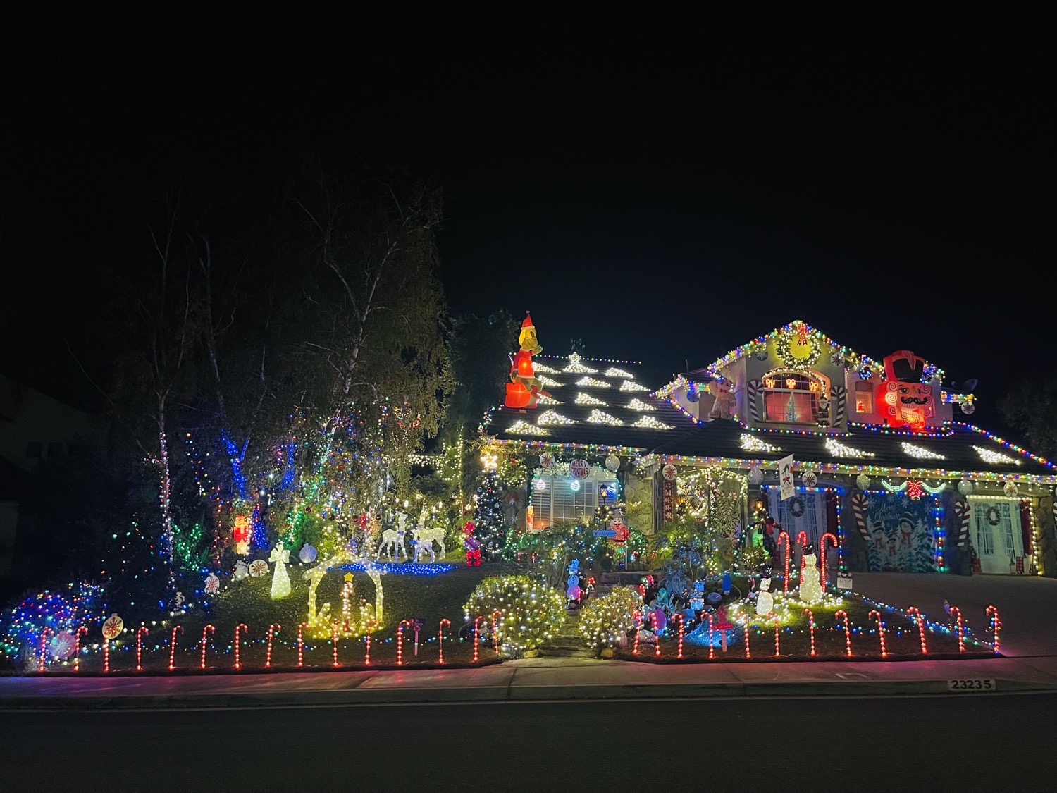 #Cuestportchristmas, Christmas lights in Santa Clarita, CA (photo 4)