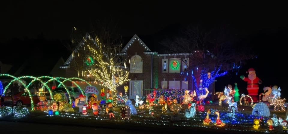 Akins Holiday House, Christmas lights in Mount Juliet, TN (photo 1)
